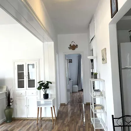 Live The Summer Dream At Cozy Retreat