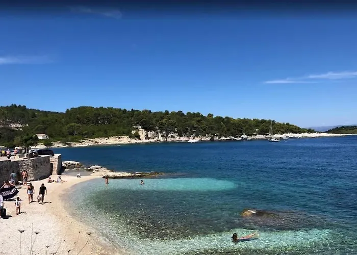Live The Summer Dream At Cozy Retreat